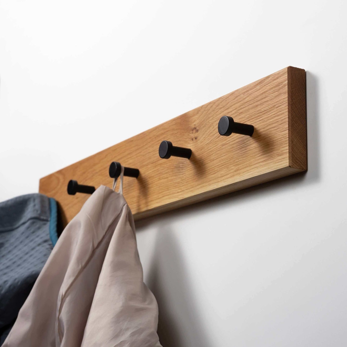 Garderobe aus Eichenholz - WOODS - Holzmanufakur im Chiemgau