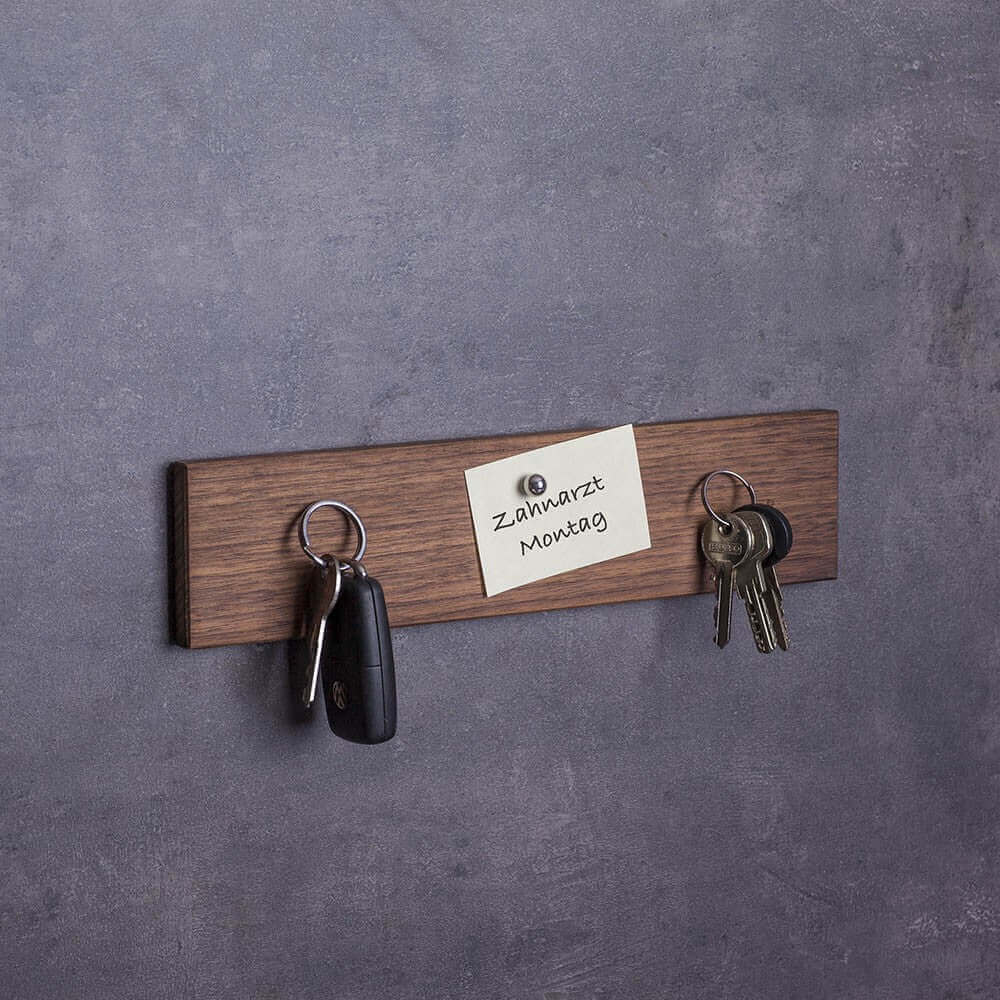 Magnetisches Schlüsselbrett aus Nussbaum - WOODS - Holzmanufakur im Chiemgau