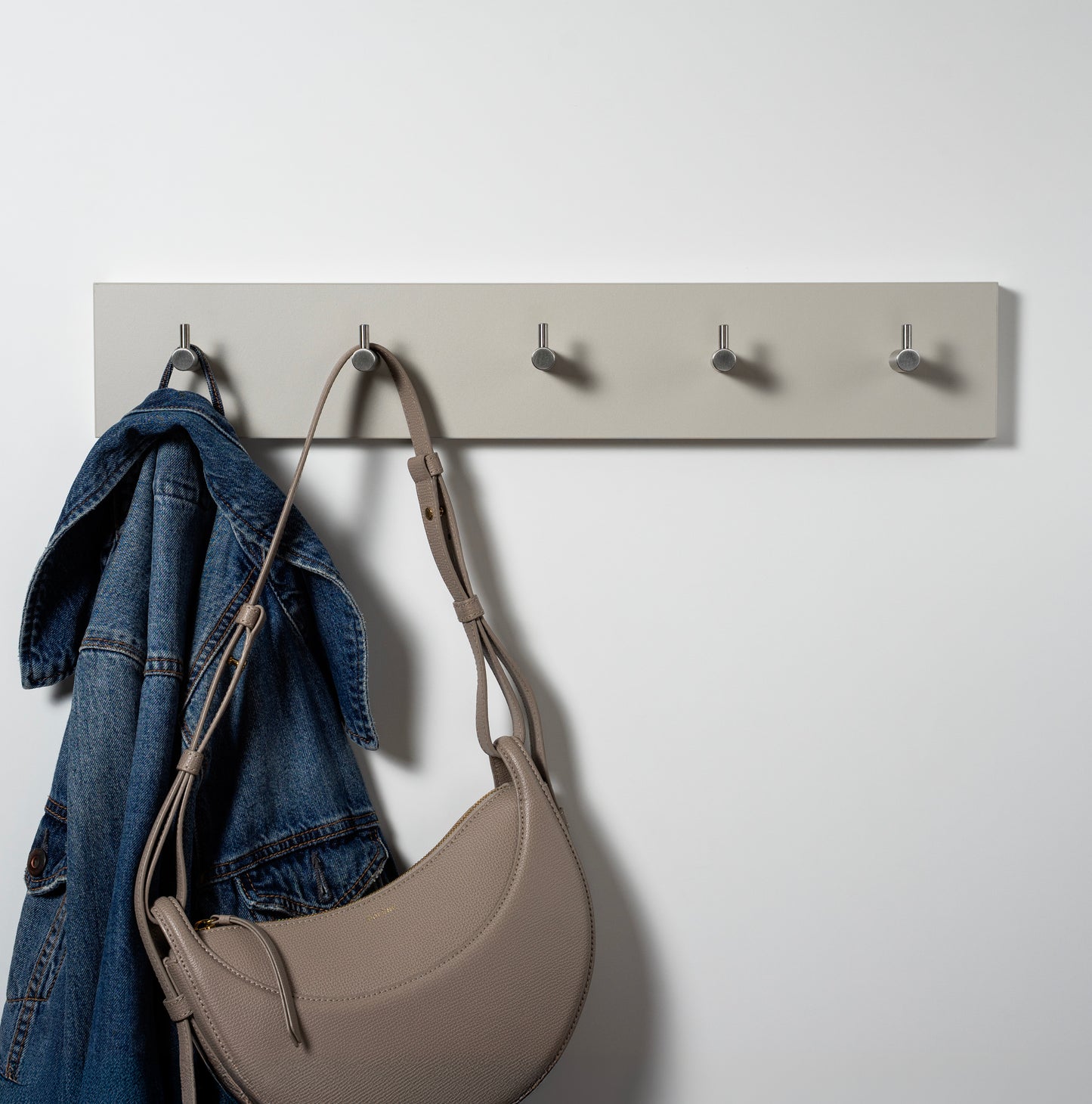 Wandgarderobe Sandgrau