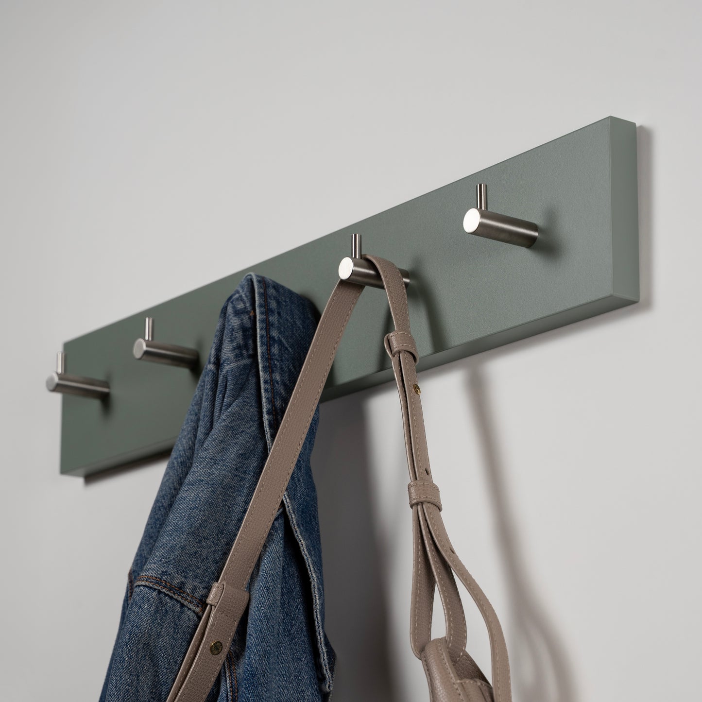 Wandgarderobe Eukalyptusgrün