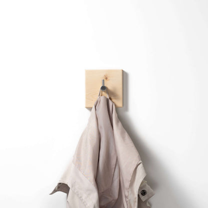 Quadratischer Garderobenhaken aus Zirbenholz (ohne Bohren)