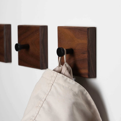 Garderobenhaken aus Eichenholz | Garderobenleiste Garderobe Holz