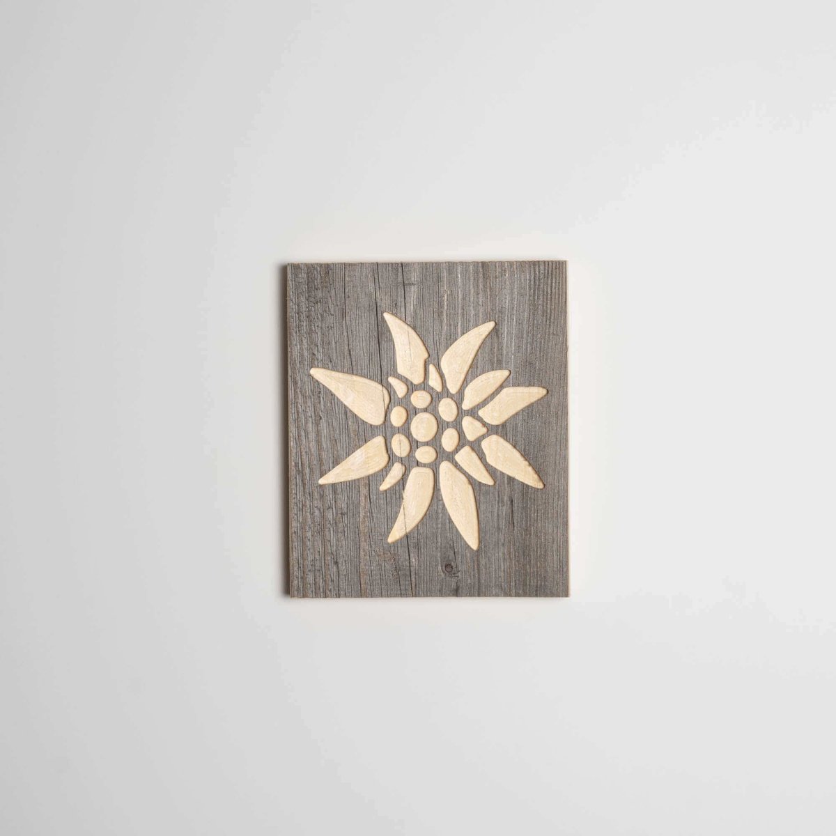 Wandbild Edelweiß aus Altholz - WOODS - Holzmanufakur im Chiemgau